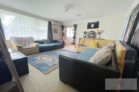 Photo of property in 43 Walters Road, Takanini, 2112