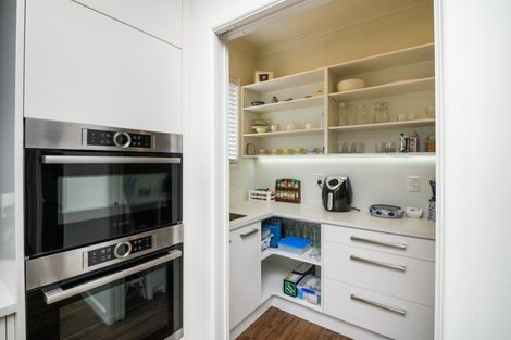 Photo of property in 9 Awatea Terrace, Hokowhitu, Palmerston North, 4410