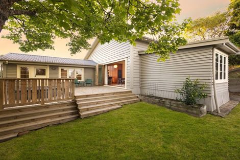 Photo of property in 31 Forest Lake Road, Forest Lake, Hamilton, 3200