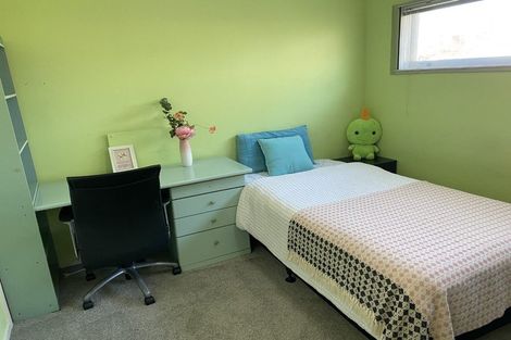 Photo of property in 2/45 Girrahween Drive, Totara Vale, Auckland, 0629