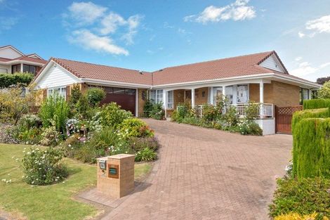 Photo of property in 15 Aituaa Road, Pukekohe, 2120