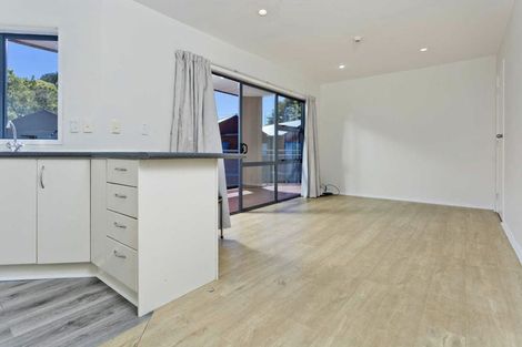 Photo of property in 23/3 The Avenue, Albany, Auckland, 0632