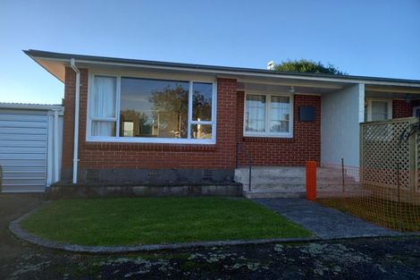 Photo of property in 2/290 Carrington Street, Vogeltown, New Plymouth, 4310