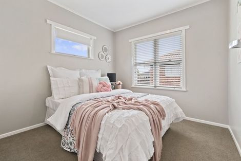 Photo of property in 44 Alma Crescent, Papakura, 2110