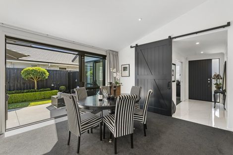 Photo of property in 30 Hiria Crescent, Papamoa Beach, Papamoa, 3118