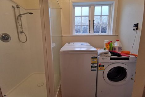 Photo of property in 1/17 Clifton Terrace, Kelburn, Wellington, 6012