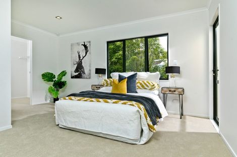 Photo of property in 2/131 Browns Bay Road, Browns Bay, Auckland, 0630