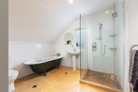 Photo of property in 86 Astley Avenue, New Lynn, Auckland, 0600