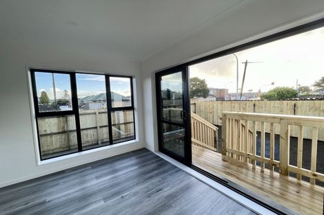 Photo of property in 65c Manuroa Road, Takanini, 2112