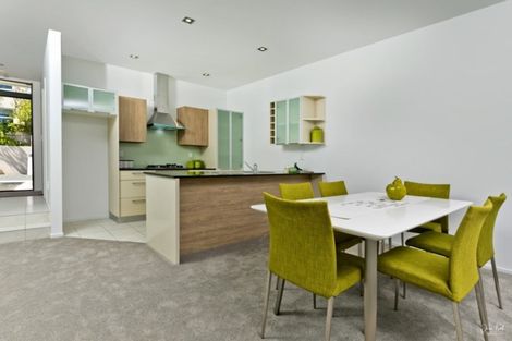 Photo of property in 3/40 Scarlet Oak Drive, Schnapper Rock, Auckland, 0632