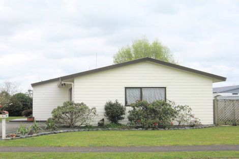 Photo of property in 9 Whitby Avenue, Whitianga, 3510