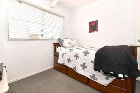 Photo of property in 37 Bay Street, Red Beach, 0932