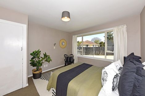 Photo of property in 21 Wildwood Avenue, Wainoni, Christchurch, 8061