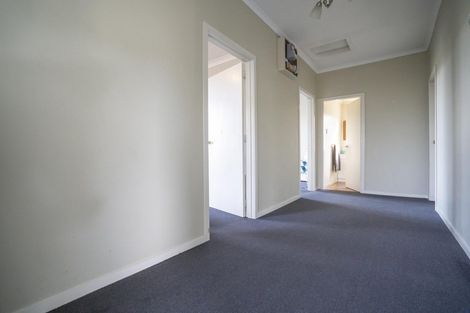 Photo of property in 16 Charles Street, Grasmere, Invercargill, 9810