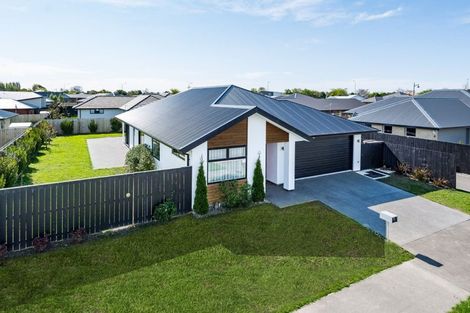 Photo of property in 15 Whitnall Street, Halswell, Christchurch, 8025