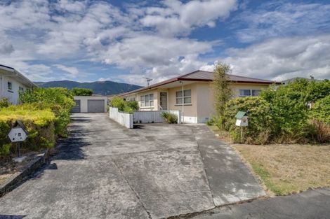 Photo of property in 7b Tennyson Crescent, Stoke, Nelson, 7011