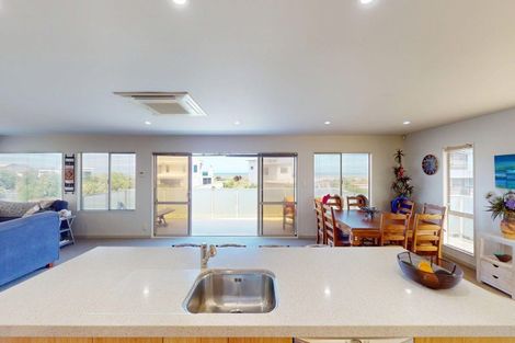 Photo of property in 51 Kent Avenue, Waitarere Beach, Levin, 5510