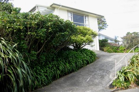 Photo of property in 17 Versailles Street, Karori, Wellington, 6012