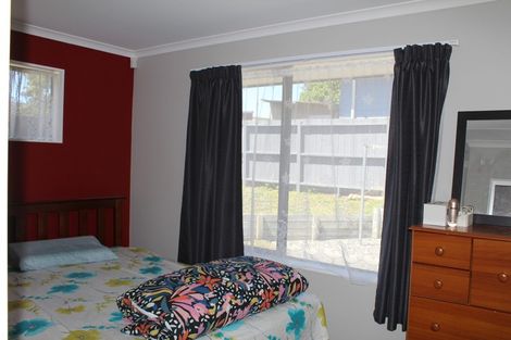 Photo of property in 14 Northridge Terrace, Massey, Auckland, 0614