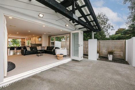 Photo of property in 24 Heatley Avenue, Hokowhitu, Palmerston North, 4410