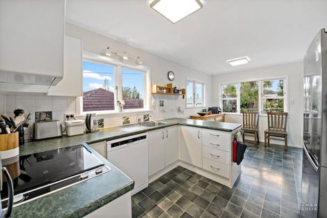 Photo of property in 62 Stottholm Road, Titirangi, Auckland, 0604