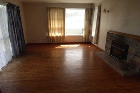 Photo of property in 3 Mark Perreau Place, Foxton, 4814