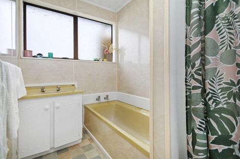 Photo of property in 19 Tobago Crescent, Grenada North, Wellington, 5028