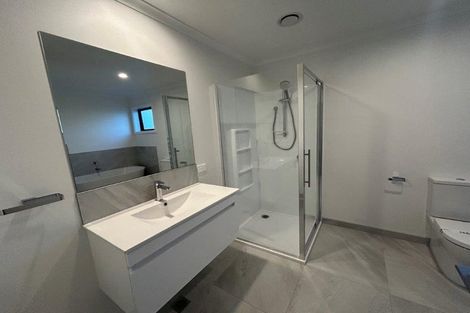 Photo of property in 24 Atutahi Lane, Papamoa, 3118