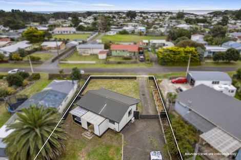 Photo of property in 27 Ruanui Street, Himatangi Beach, Foxton, 4891