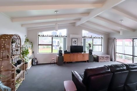 Photo of property in 10 Kanuka Place, Edgecumbe, 3120