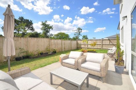 Photo of property in 24 Arthur Rolfe Lane, Swanson, Auckland, 0614