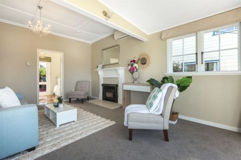 Photo of property in 128 Paremata Road, Paremata, Porirua, 5024