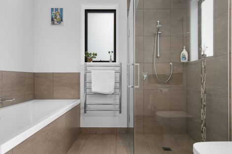 Photo of property in 33 Oceana Drive, Welcome Bay, Tauranga, 3175