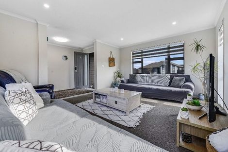 Photo of property in 8 Kaaka Street, Cambridge, 3434