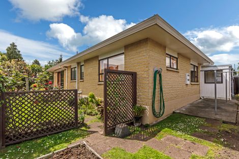 Photo of property in 2/208 Centreway Road, Orewa, 0931