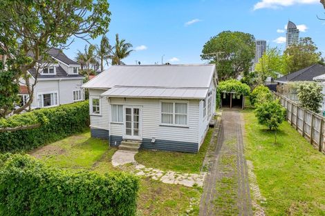 Photo of property in 17 Napier Avenue, Takapuna, Auckland, 0622