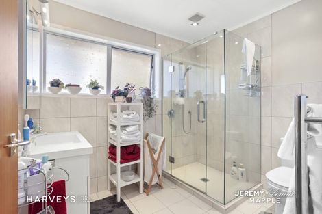 Photo of property in 28 Faith Bullock Place, New Lynn, Auckland, 0600