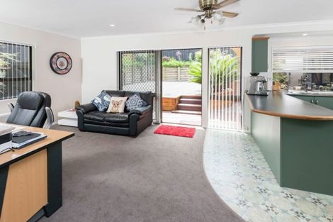 Photo of property in 26a Howe Street, Howick, Auckland, 2014