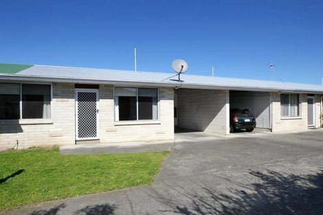 Photo of property in 2/1012 Plunket Street, Saint Leonards, Hastings, 4120