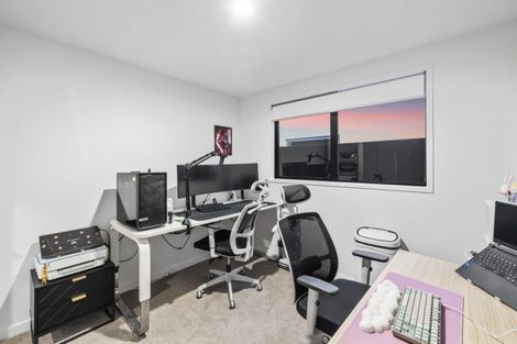 Photo of property in 31 Hinaki Street, Poike, Tauranga, 3112