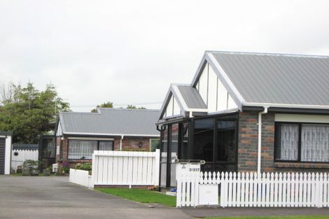 Photo of property in 2/217 Coronation Avenue, Welbourn, New Plymouth, 4310