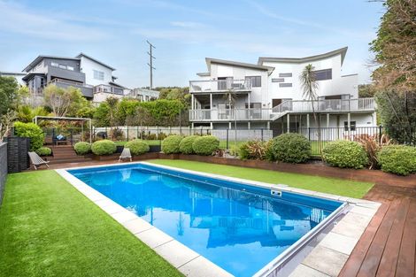 Photo of property in 4 Helm Place, Whitby, Porirua, 5024