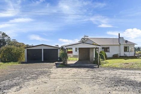 Photo of property in 1382 Carrington Road, Hurworth, New Plymouth, 4371
