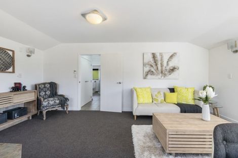 Photo of property in 1/19 Ranui Terrace, Tawa, Wellington, 5028