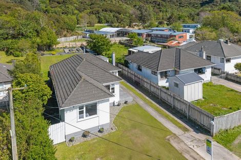 Photo of property in 203 Wellington Road, Wainuiomata, Lower Hutt, 5014