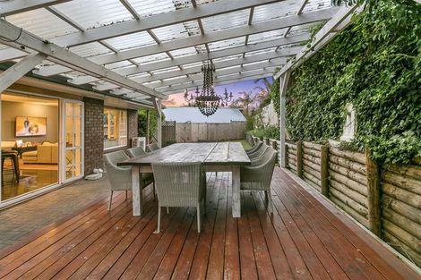 Photo of property in 1/48 Seaton Road, Murrays Bay, Auckland, 0630