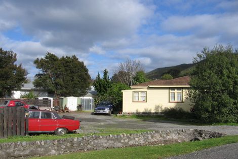 Photo of property in 20 Brandon Street, Featherston, 5710