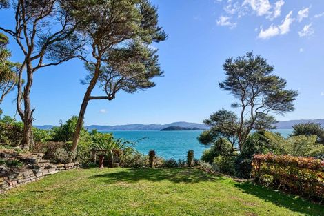 Photo of property in 2 Mahina Road, Mahina Bay, Lower Hutt, 5013