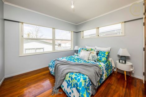 Photo of property in 3 Halberg Street, Papakura, 2110
