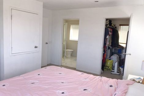 Photo of property in 1/25 Aotearoa Terrace, Murrays Bay, Auckland, 0630